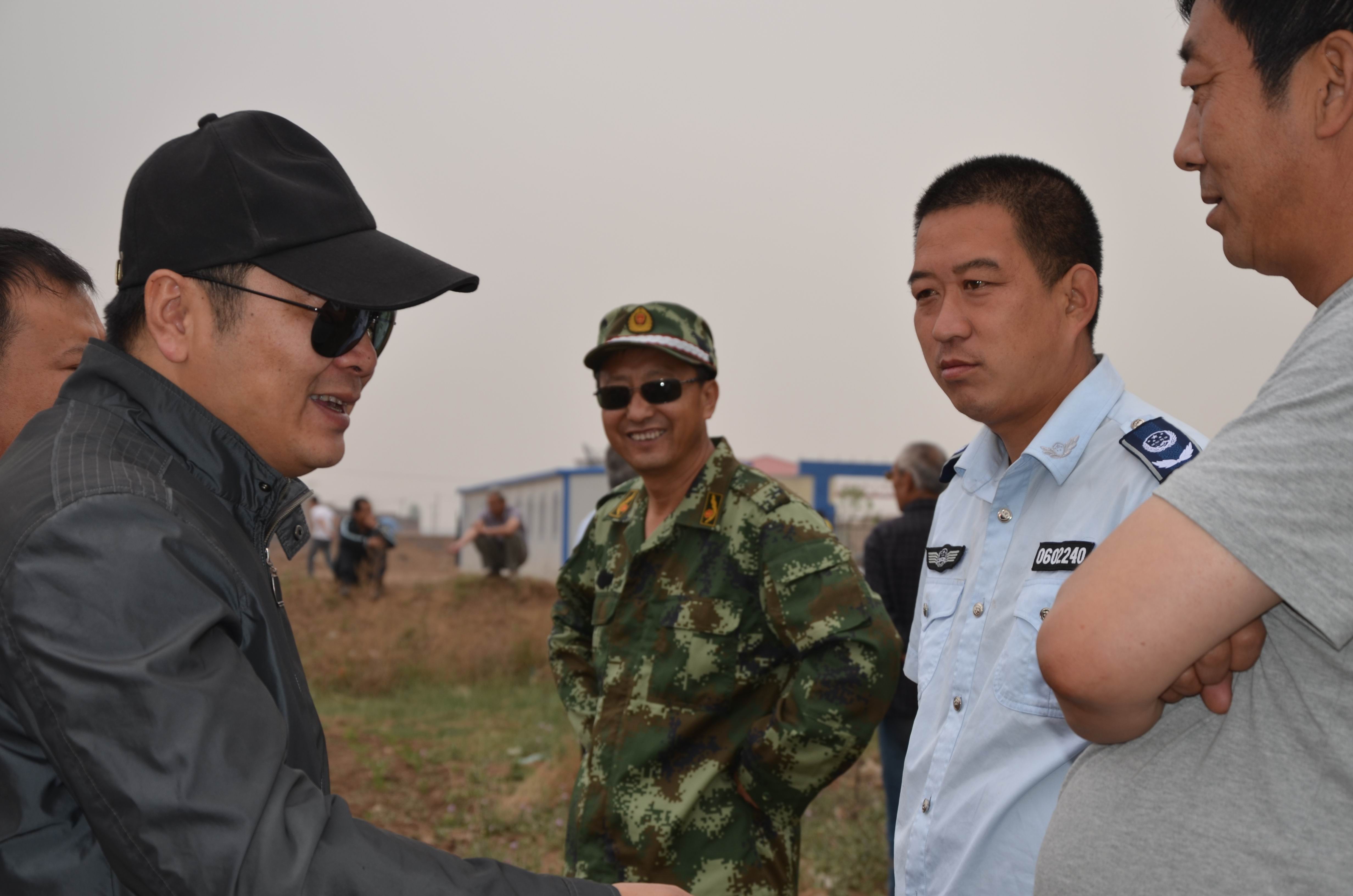 史士林在征地現場.jpg 史士林在征地現場.jpg